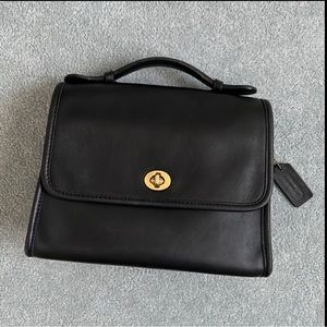 Black Vintage Coach Court 9870 Crossbody Bag Purse
